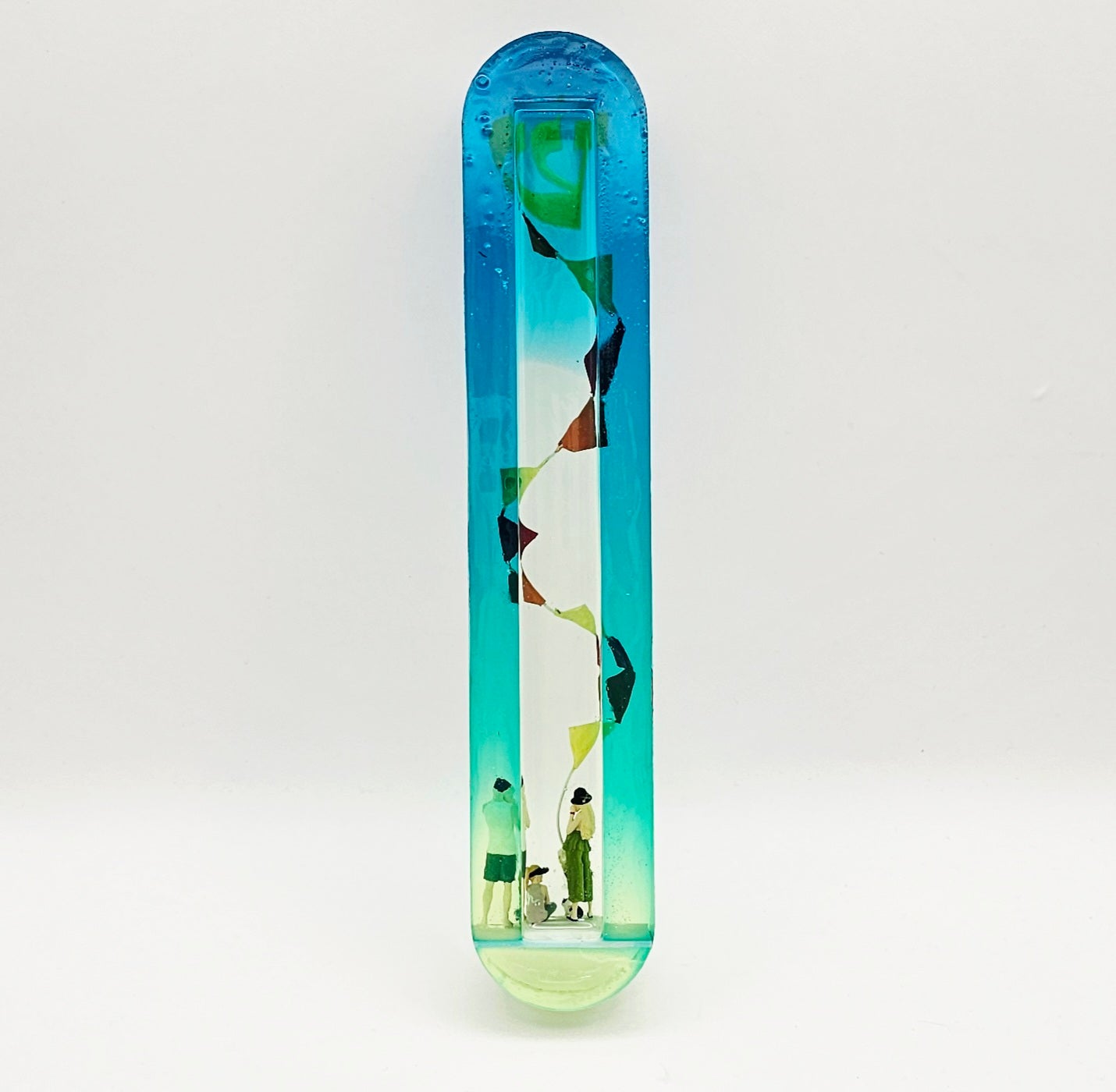 Mezuzah with a story - Family with a Kite - 15cm #270 מזוזה עם סיפור