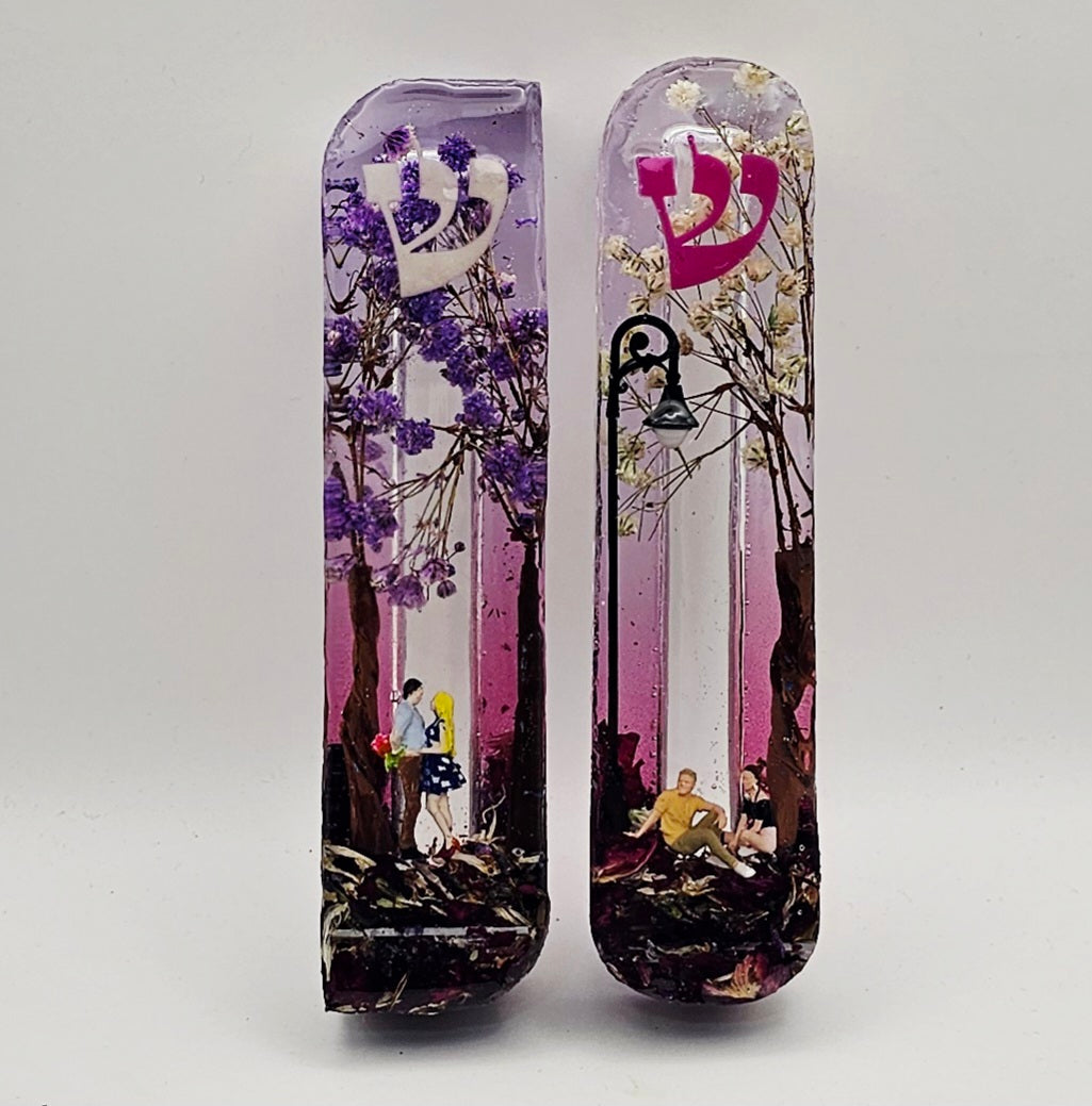 Mezuzah with a story - Loving Couple 12cm #260 מזוזה עם סיפור