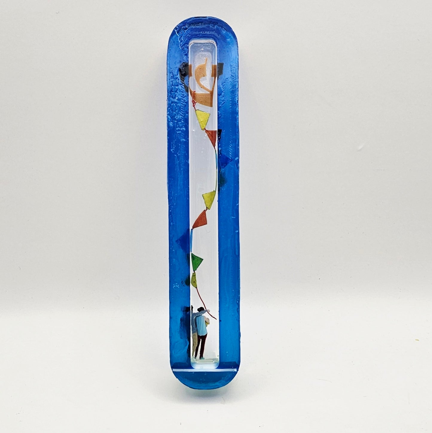 Mezuzah with a story - Family with a kite - 15cm - #268 מזוזה עם סיפור