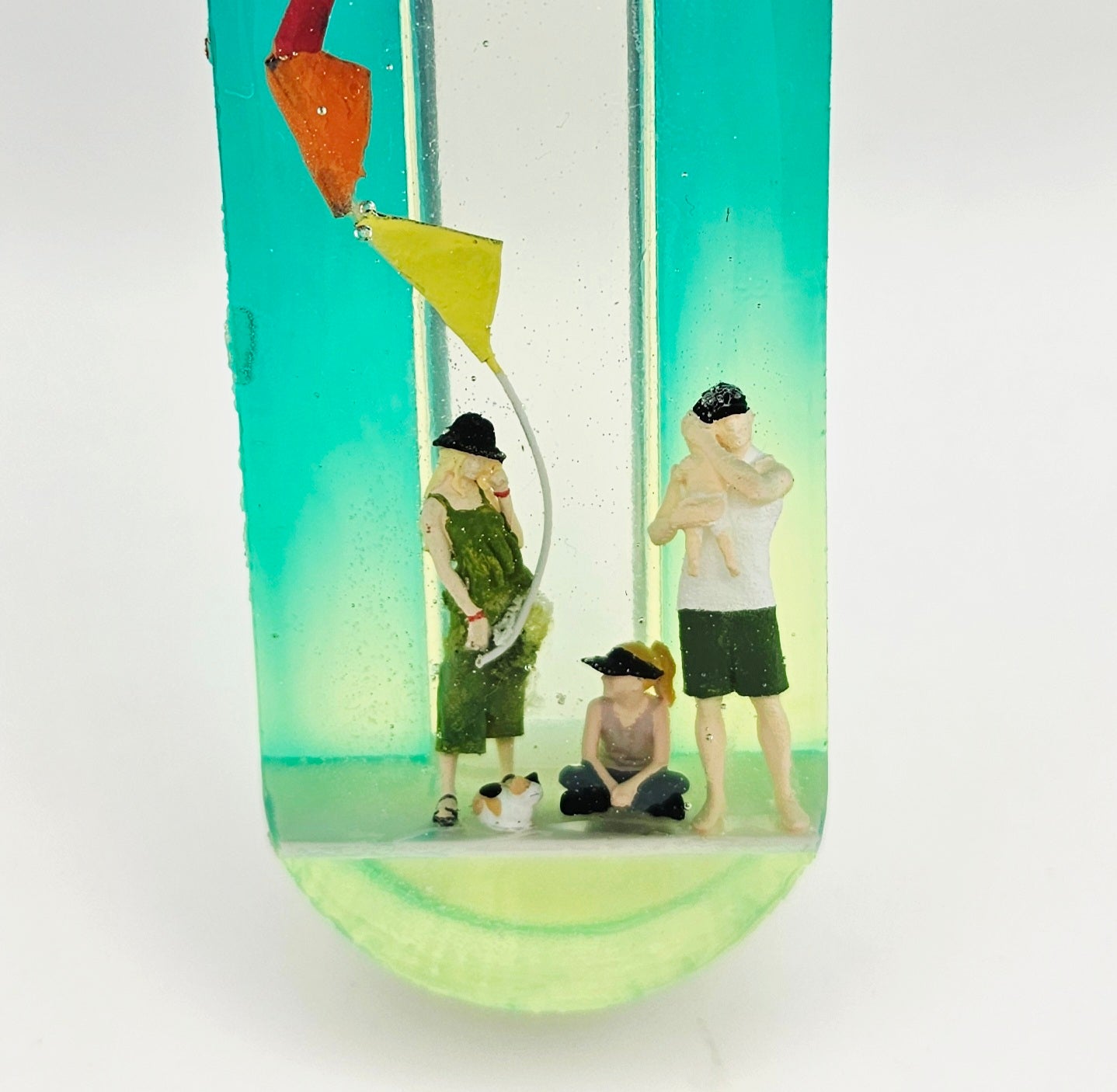 Mezuzah with a story - Family with a Kite - 15cm #270 מזוזה עם סיפור