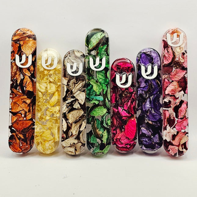 מזוזה
מזוזה מעוצבת
מזוזה עם סיפור
מזוזה בהתאמה אישית
מזוזה מאפוקסי
מזוזה מהודרת
בית מזוזה מהודר ומקורי
מתנה מושלמת לבית חדש
מתנה לחנוכת בית
מתנה לחתונה
מתנה לאירוסין
מתנה מקורית ומיוחדת
mezuzah with a story
perfect mezuzah
mezuzah case
custom made mezuzah case
epoxy mezuzah
modern mezuzah
