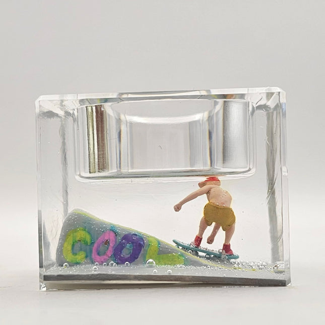 פמוט מיניאטורות קטן