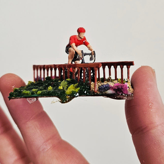 פמוט מיניאטורות בינוני