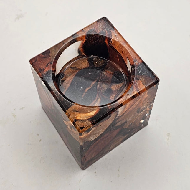 פמוט מרובע בינוני