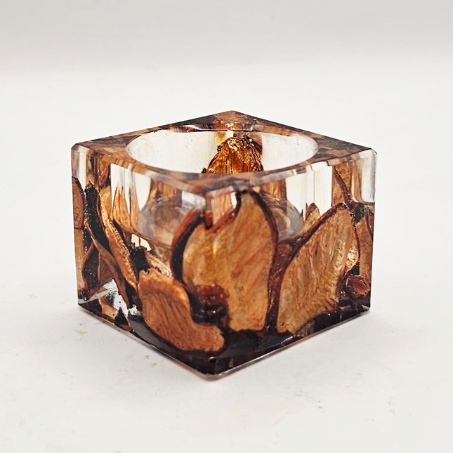 פמוט מרובע קטן