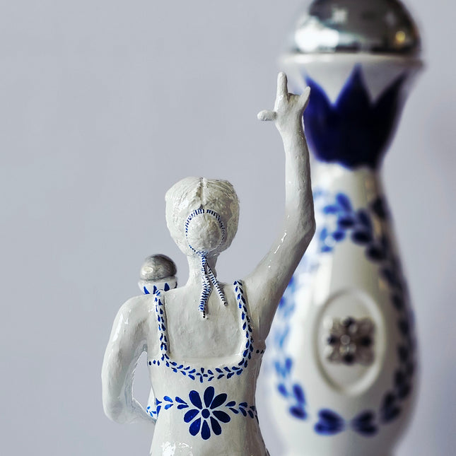 בהשראת קלאסה אזול - ליידי