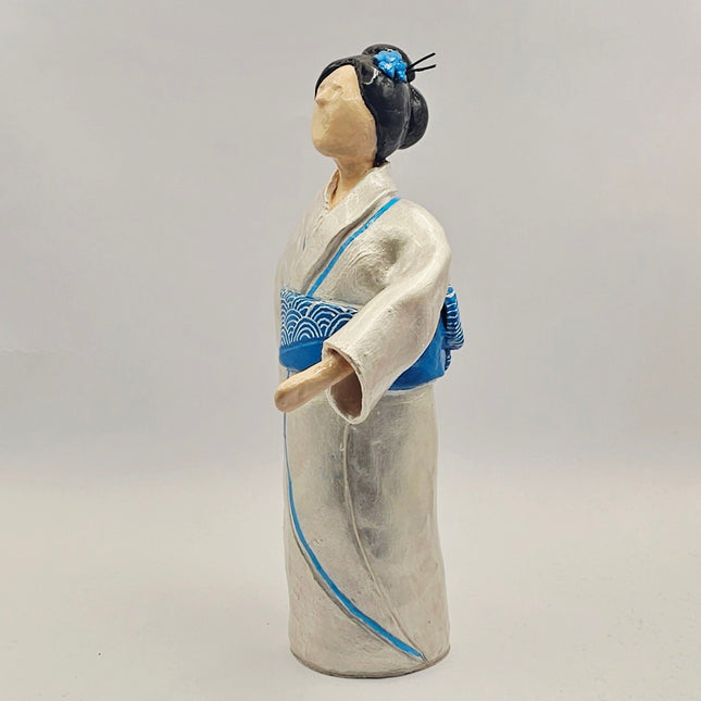 דמות קימונו - תכלת