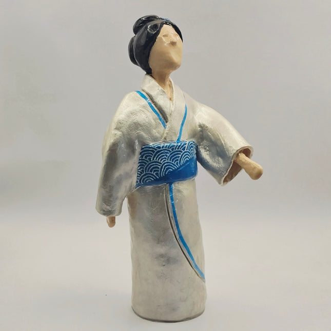 דמות קימונו - תכלת