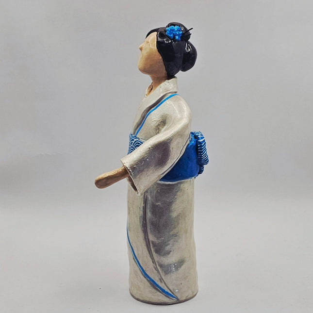 דמות קימונו - תכלת