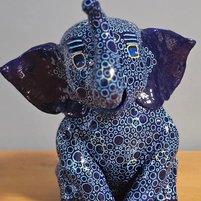 Blue Elephant פיל